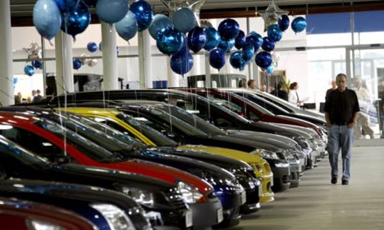 Dealer vs. Private Seller - What To Know When Buying A Car