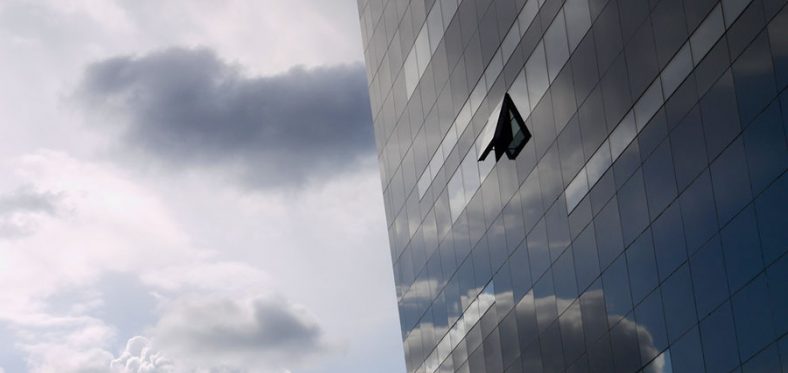 How To Bridge The Gap Between Management and Staff