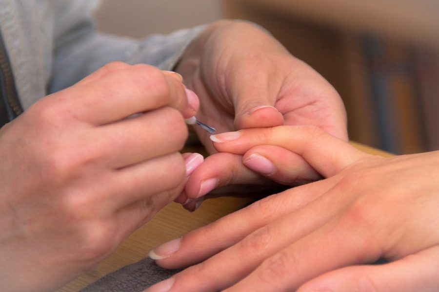 8 Ways To Naturally Strengthen Nails